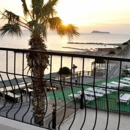 Bodrum Moonlight Отель